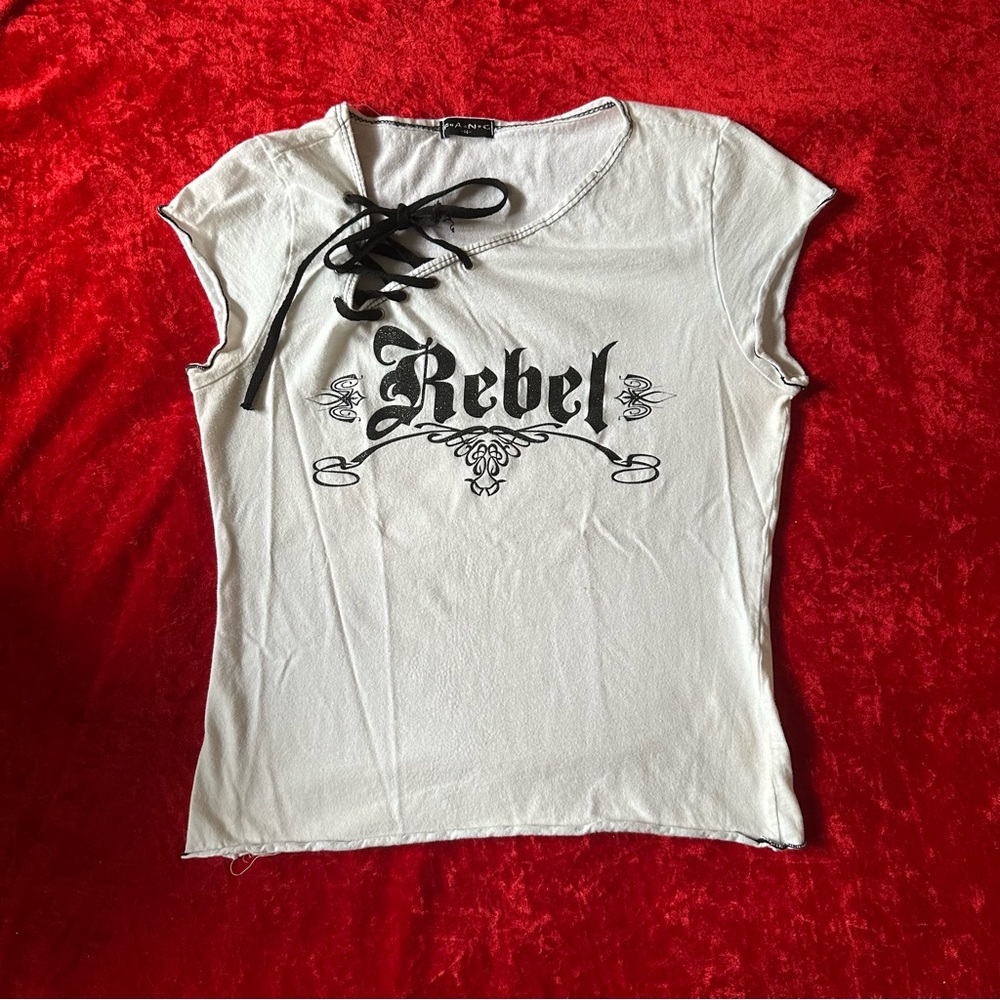 Early 2000s Glitter Graphic White Baby Tee Rebel Black Lace Up Short Sleeve - Picture 6 of 6